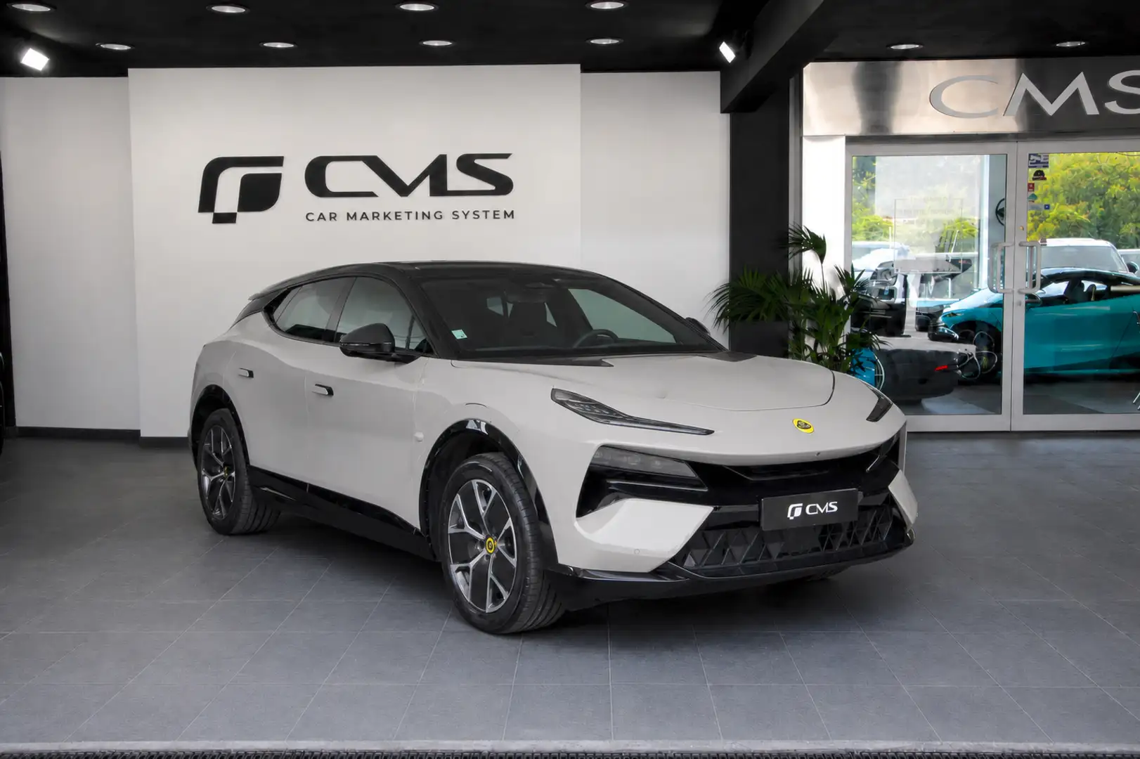 2023 Lotus Eletre, 22 000 km, Francie — foto 1