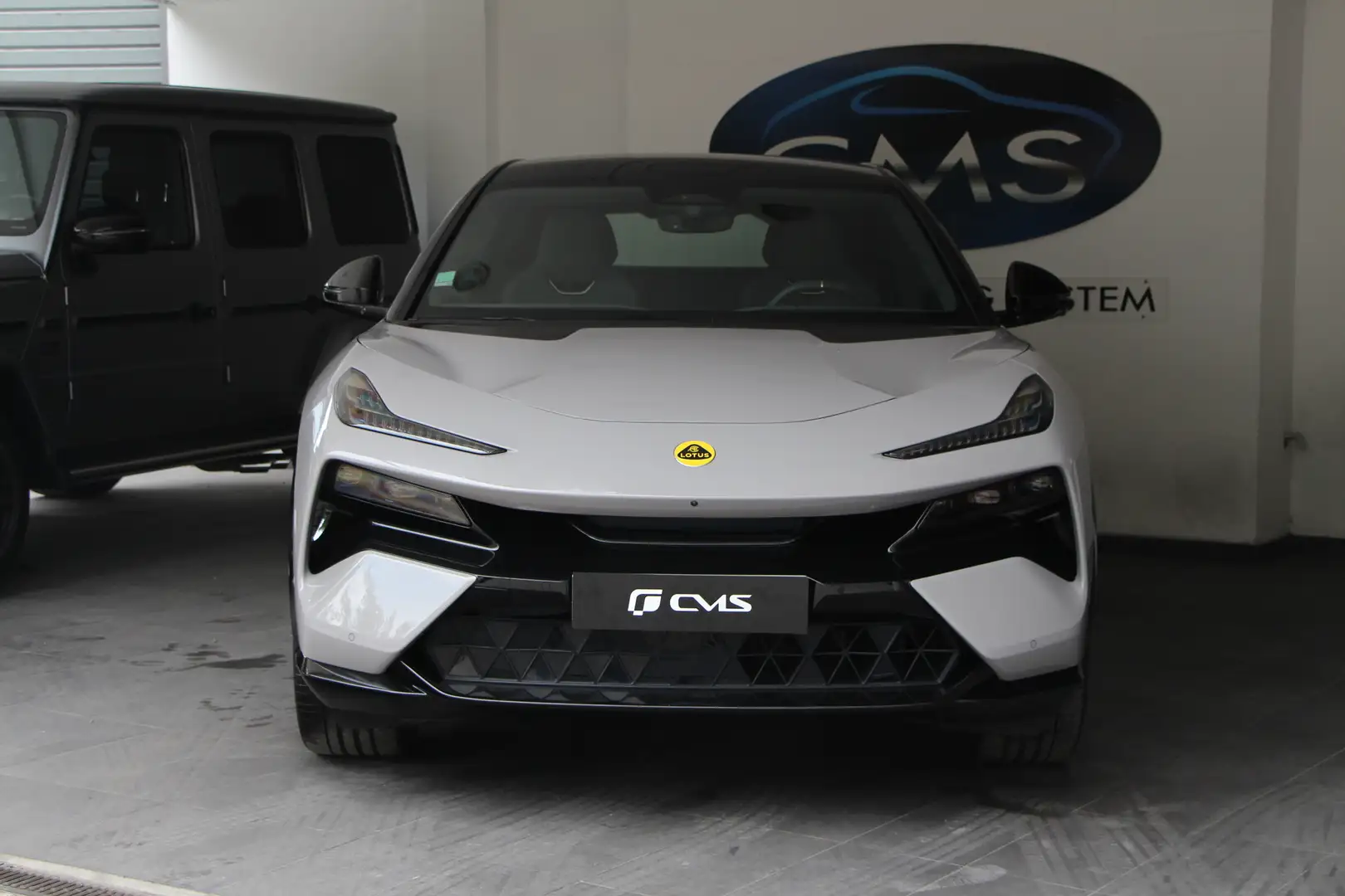2023 Lotus Eletre, 22 000 km, Francie — foto 2 z 12