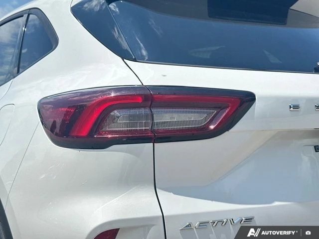 2025 Ford Escape Active, bílá, 59 155 km, dovoz Kanada — foto 16 z 20