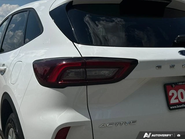 2025 Ford Escape Active, šedá, 53 337 km, dovoz Kanada — foto 16 z 20