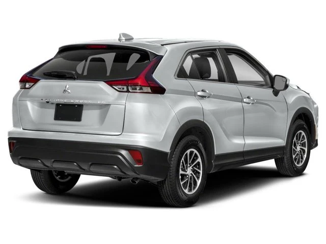 2022 Mitsubishi Eclipse Cross ES, stříbrná, 148 900 km, dovoz Kanada — foto 3 z 5