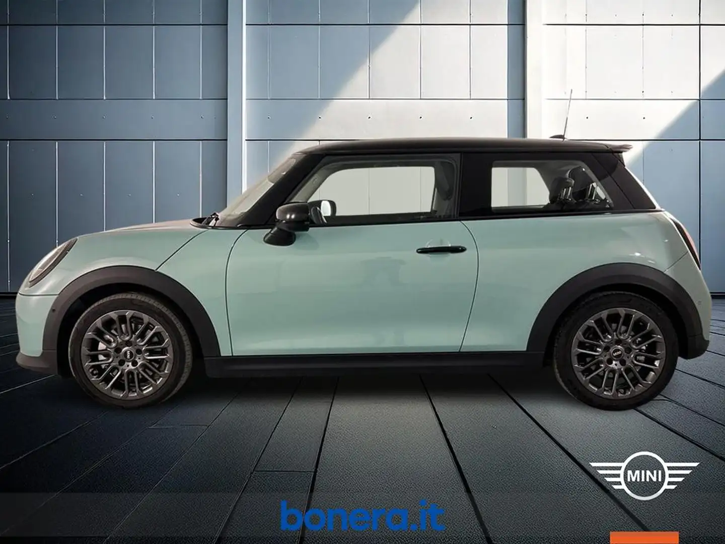2024 MINI Cooper, 23 913 km, Itálie — foto 9 z 12
