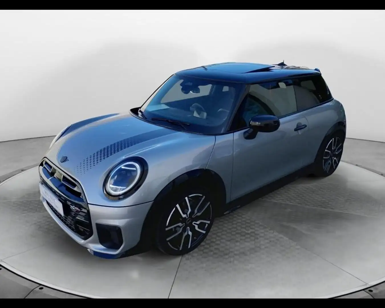 2024 MINI Cooper, 10 740 km, Itálie — foto 1