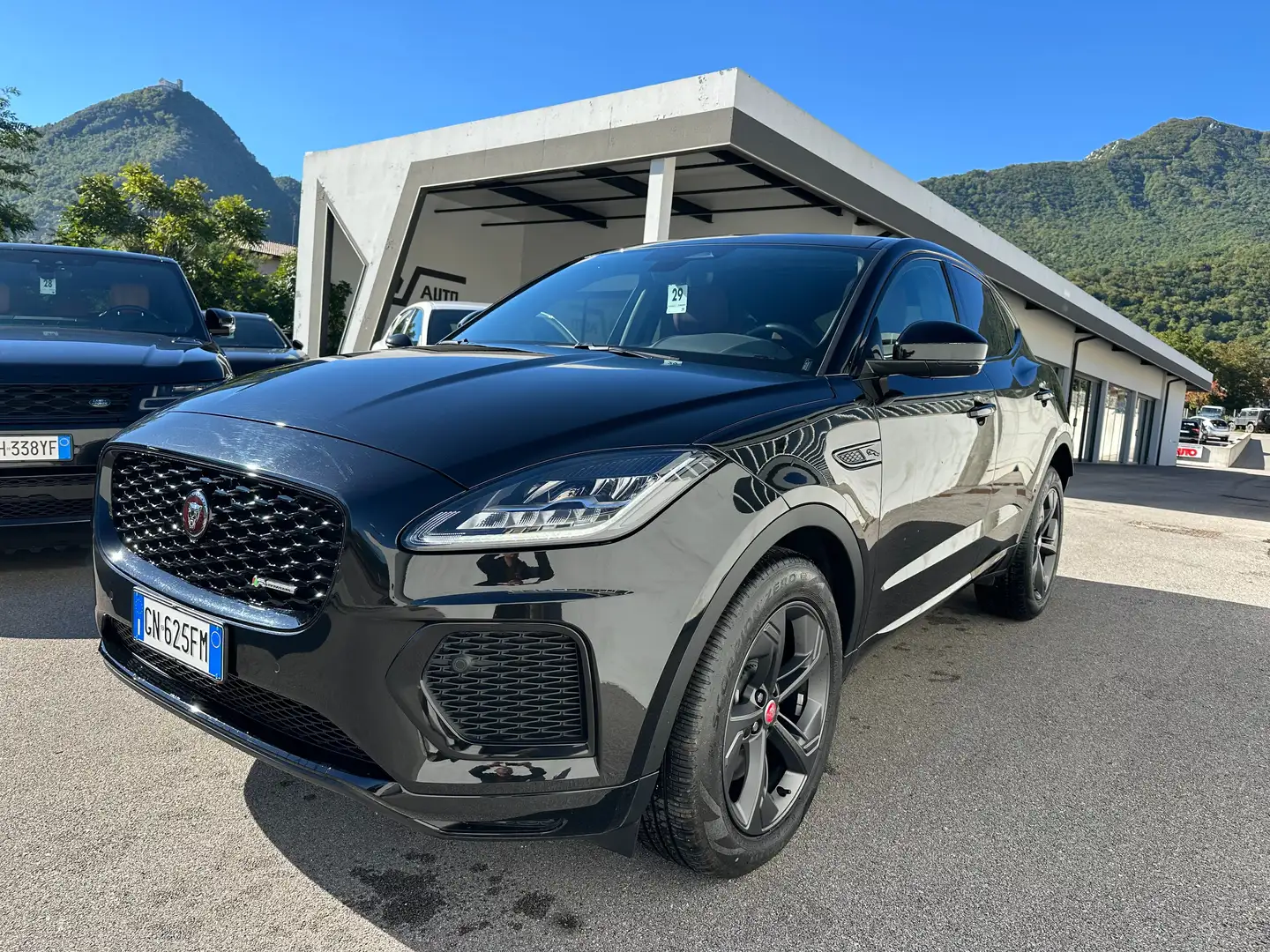 2023 Jaguar E-Pace, černá, 12 522 km, Itálie — foto 1