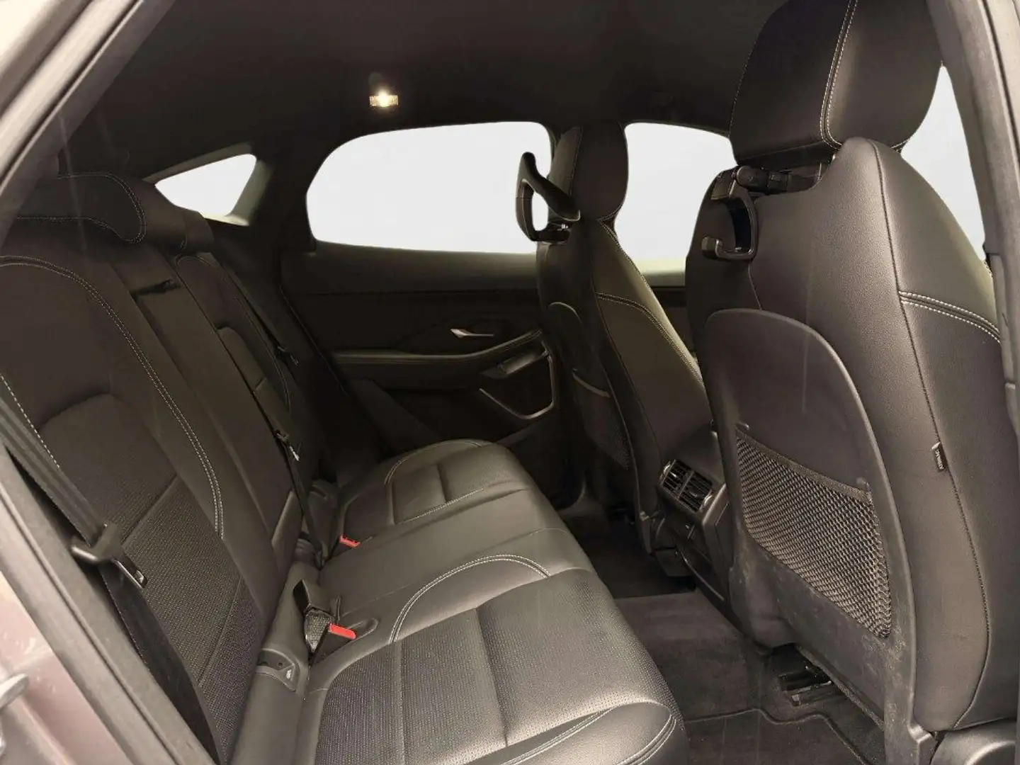 2025 Jaguar E-Pace, 37 000 km, Itálie — foto 4 z 12