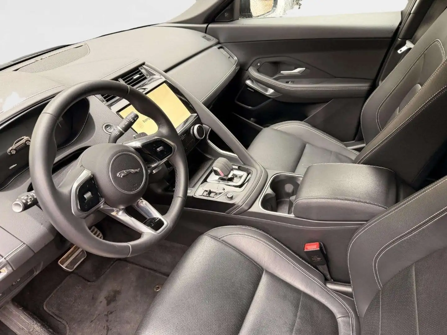 2025 Jaguar E-Pace, 37 000 km, Itálie — foto 9 z 12