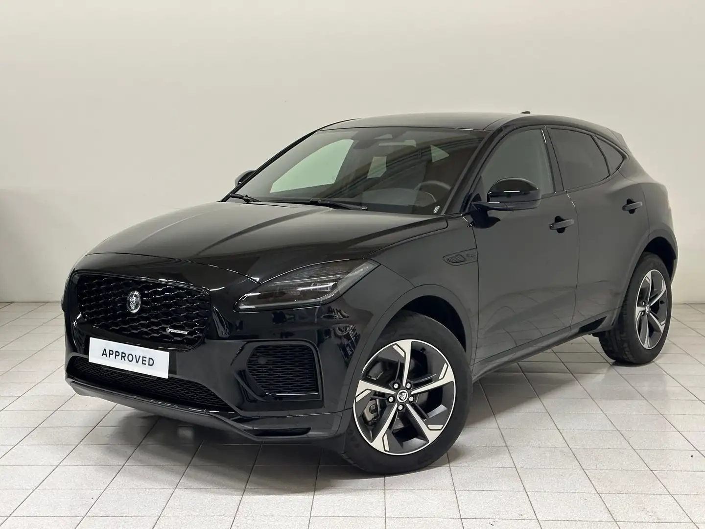 2025 Jaguar E-Pace, 30 000 km, Itálie — foto 1