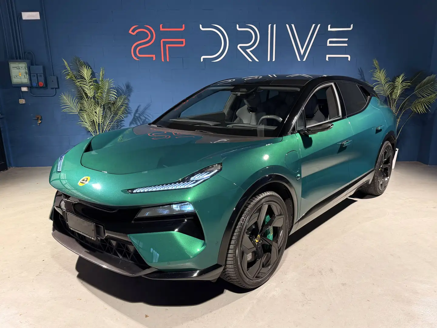 2024 Lotus Eletre, 20 500 km, Itálie — foto 1
