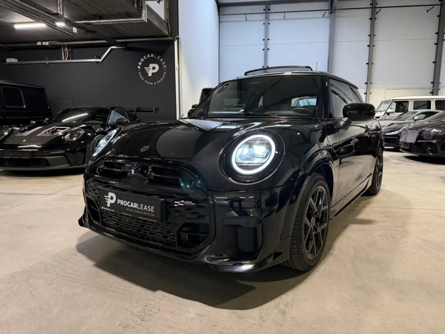 2024 MINI Cooper, 12 800 km, Lucembursko — foto 1