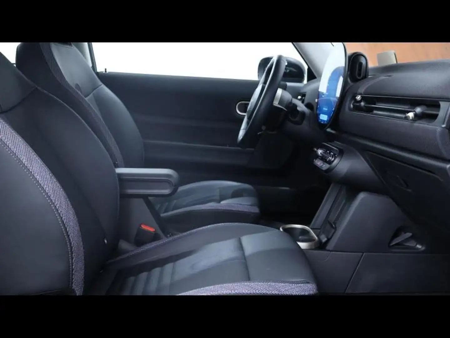 2024 MINI Cooper C, 20 142 km, Lucembursko — foto 11 z 12