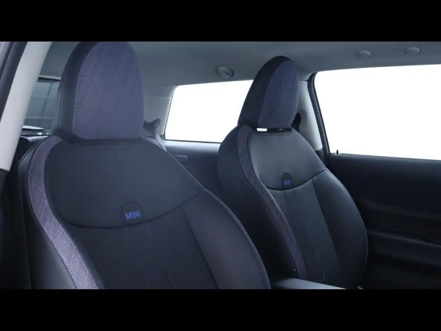 2024 MINI Cooper C, 20 142 km, Lucembursko — foto 12 z 12