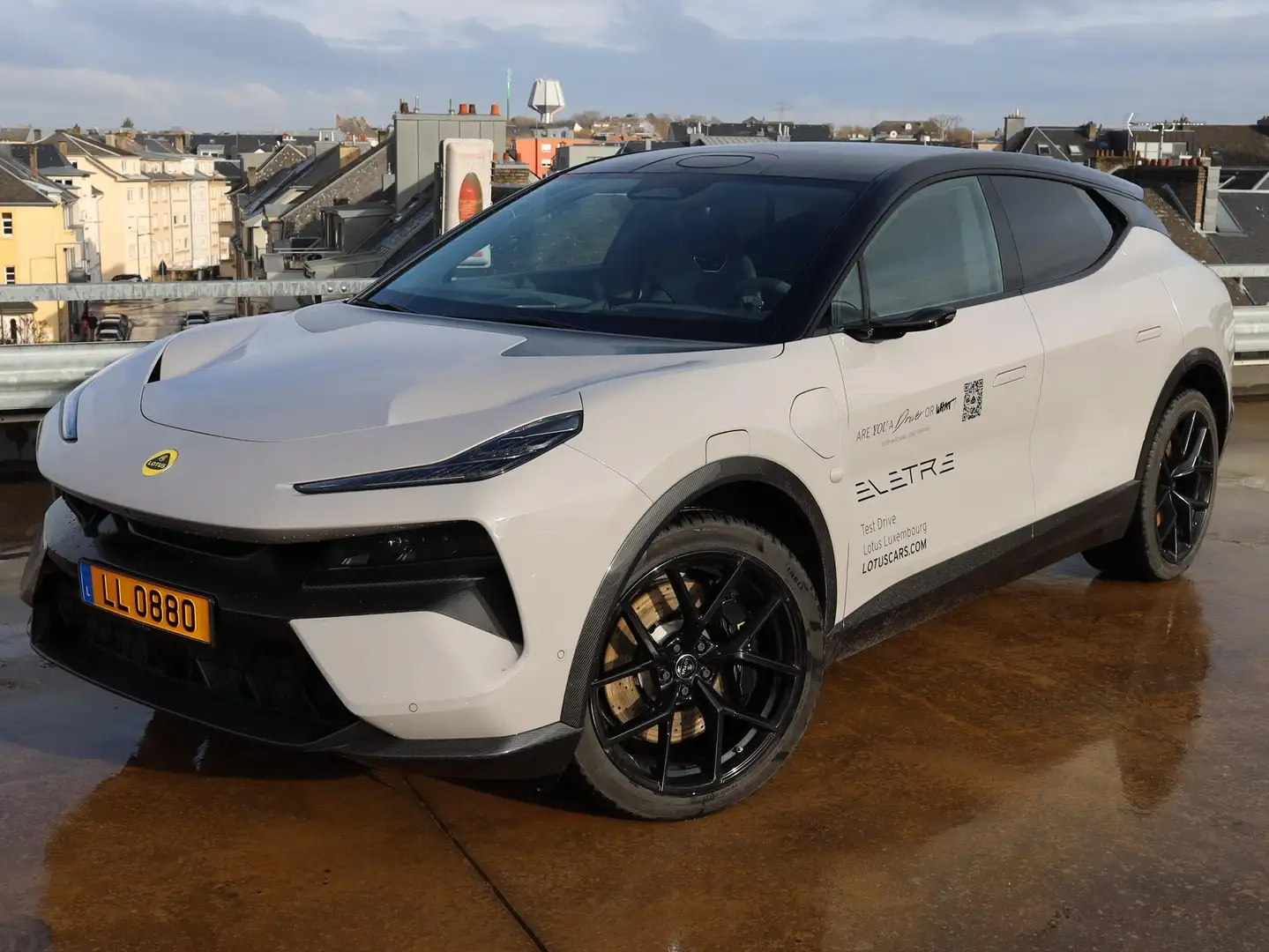 2025 Lotus Eletre, 15 000 km, Lucembursko — foto 1