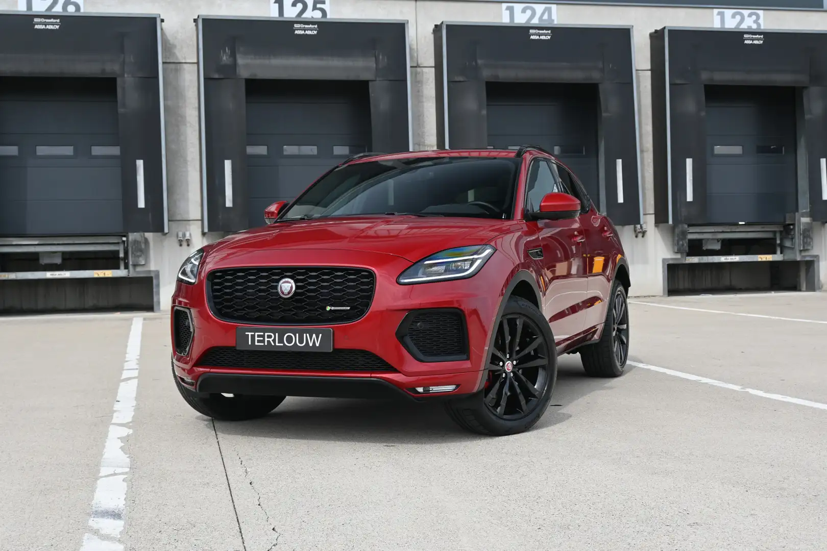 2022 Jaguar E-Pace, 36 345 km, Nizozemsko — foto 1