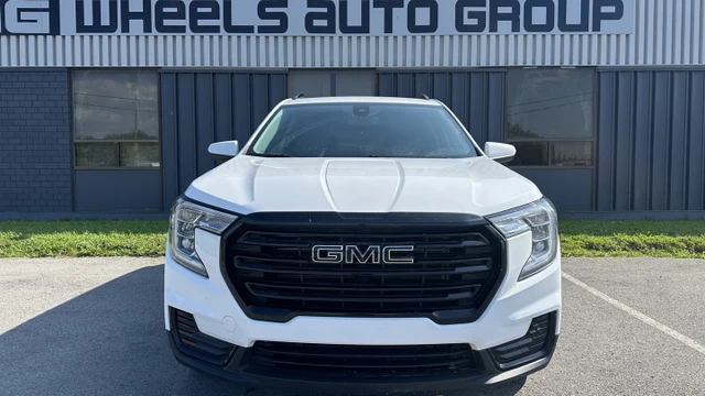 2022 GMC Terrain SLE ELEVATION, šedá, 55 162 km, dovoz Kanada — foto 2 z 5