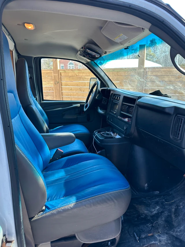 2014 GMC Othrmdl, bílá, 181 178 km, dovoz Kanada — foto 5 z 5