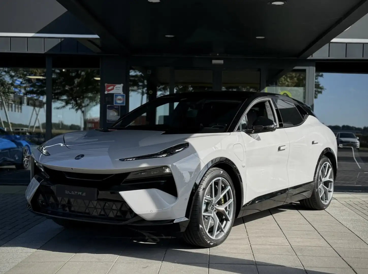 2025 Lotus Eletre, 26 km, Nizozemsko — foto 1