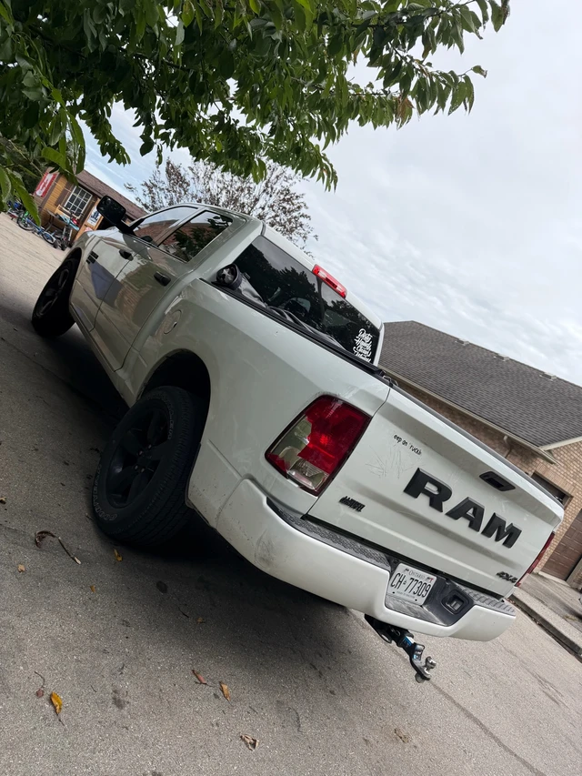 2023 Dodge Ram, 67 000 km, dovoz Kanada — foto 2 z 4