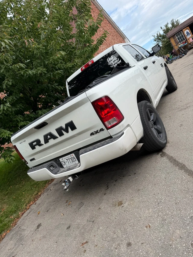 2023 Dodge Ram, 67 000 km, dovoz Kanada — foto 3 z 4