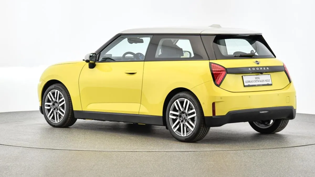 2026 MINI Cooper, 9 900 km, Rakousko — foto 3 z 3