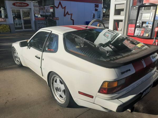 Porsche, dovoz Kanada — foto 2 z 2
