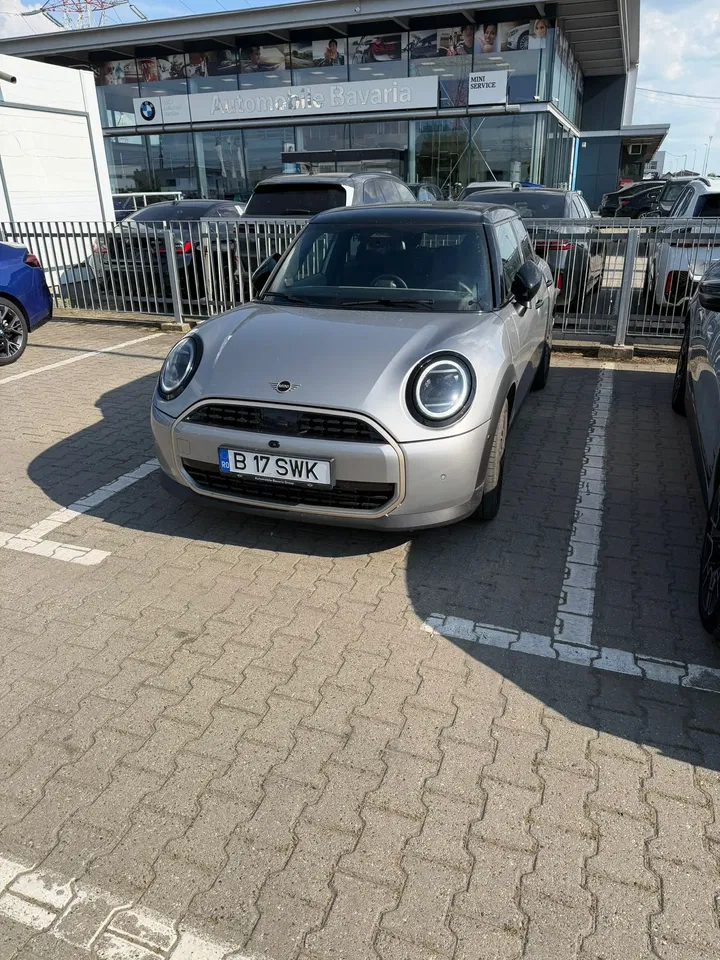 2024 MINI Cooper, 19 000 km, Rumunsko — foto 1