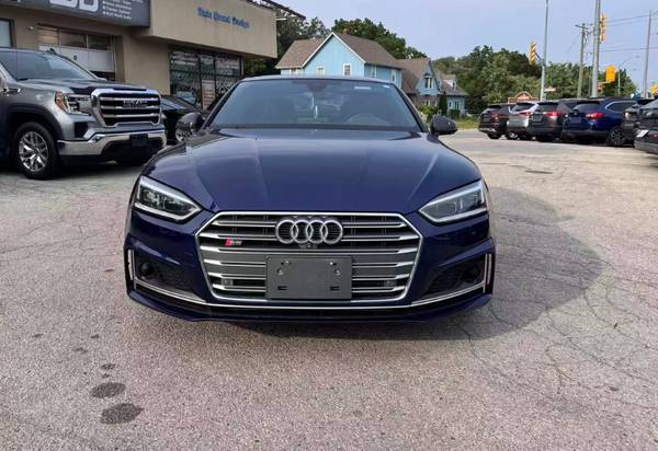 2018 Audi, dovoz Kanada — foto 2 z 10