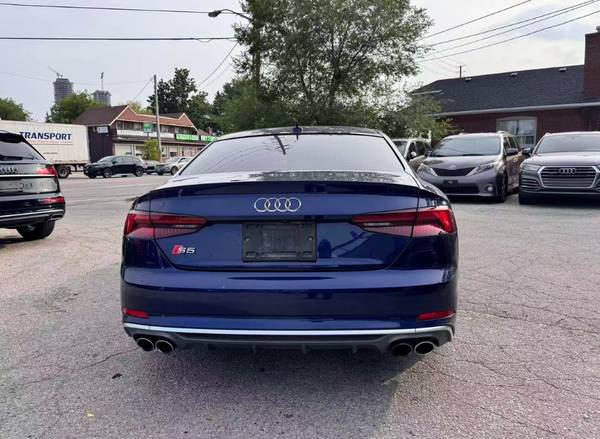 2018 Audi, dovoz Kanada — foto 4 z 10