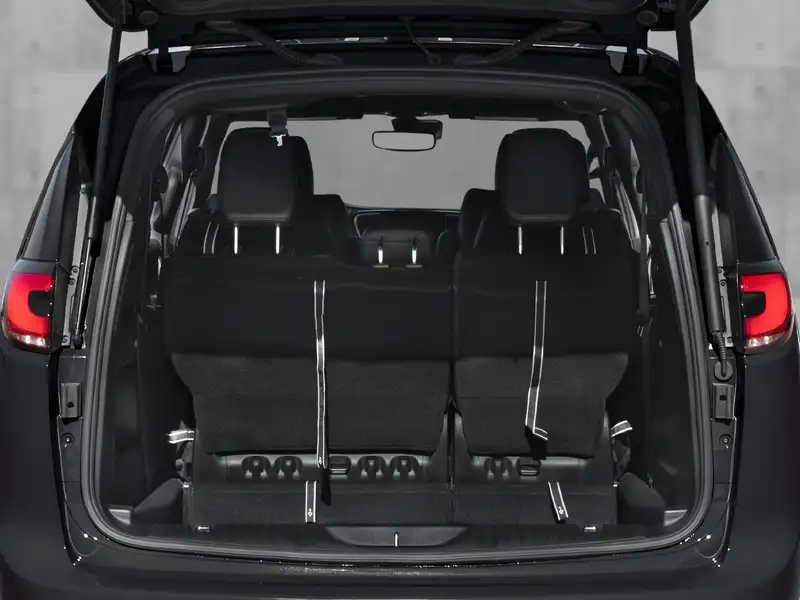 2026 Chrysler Pacifica SELECT, černá, 14 km, dovoz Kanada — foto 7 z 11