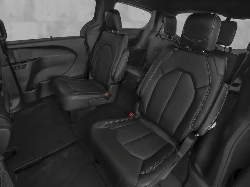 2026 Chrysler Pacifica SELECT, černá, 14 km, dovoz Kanada — foto 9 z 11