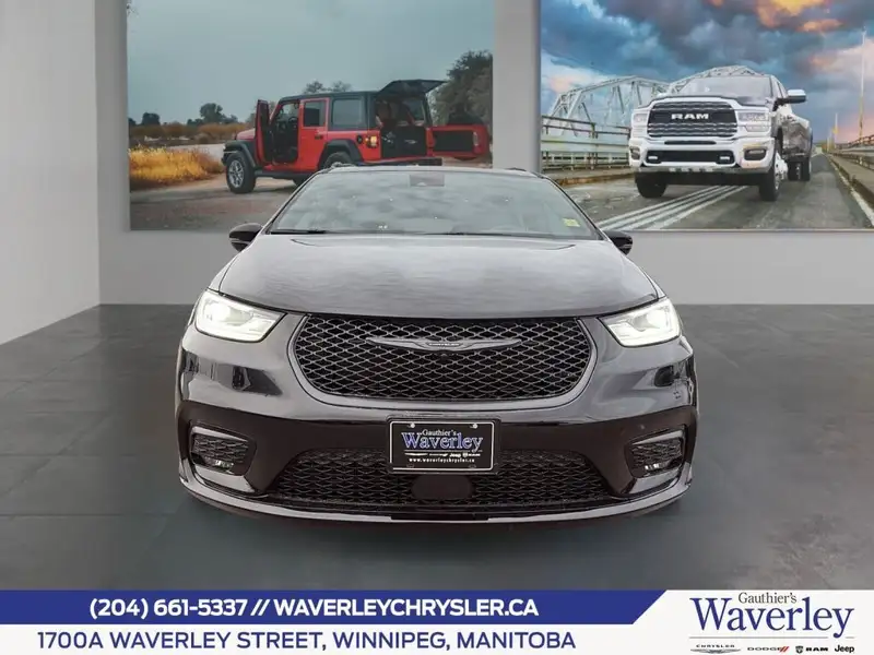 2026 Chrysler Pacifica Select Awd, černá, 12 km, dovoz Kanada — foto 2 z 12