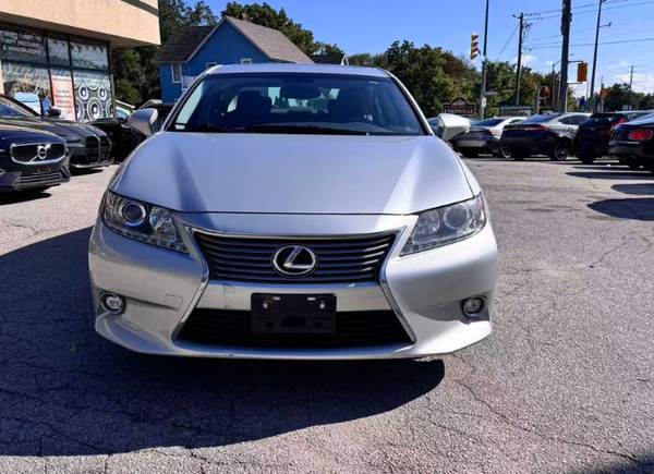2014 Lexus, dovoz Kanada — foto 2 z 10