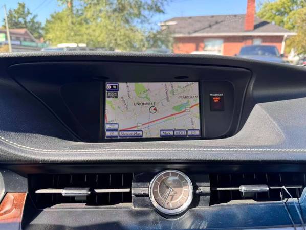 2014 Lexus, dovoz Kanada — foto 7 z 10