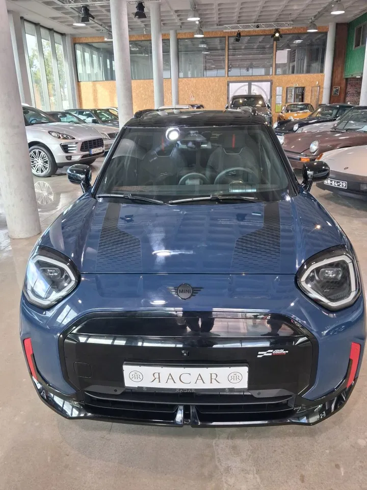 MINI Aceman, 10 915 km, Portugalsko — foto 1