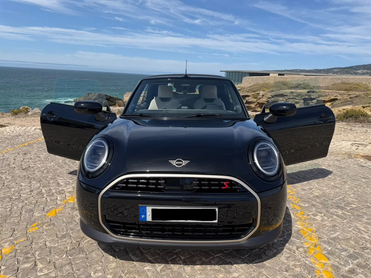 MINI Cabrio, 2 147 km, Portugalsko — foto 1