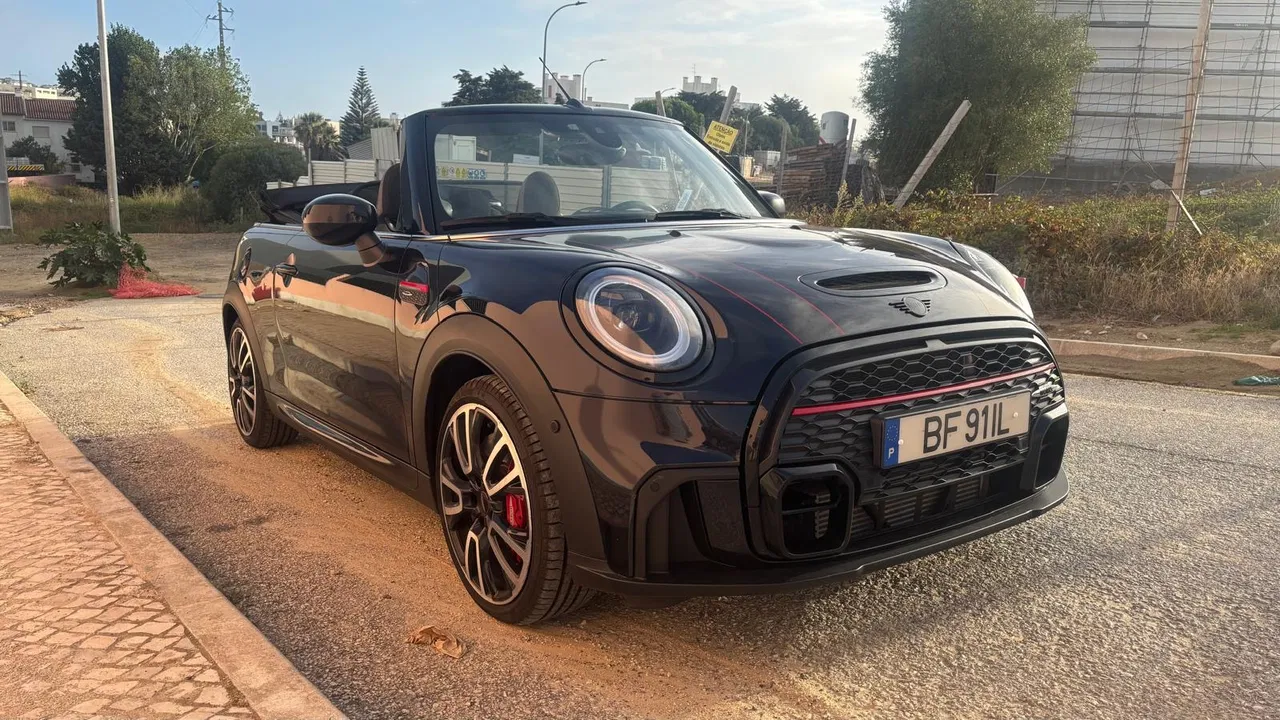 MINI Cabrio, 18 000 km, Portugalsko — foto 1