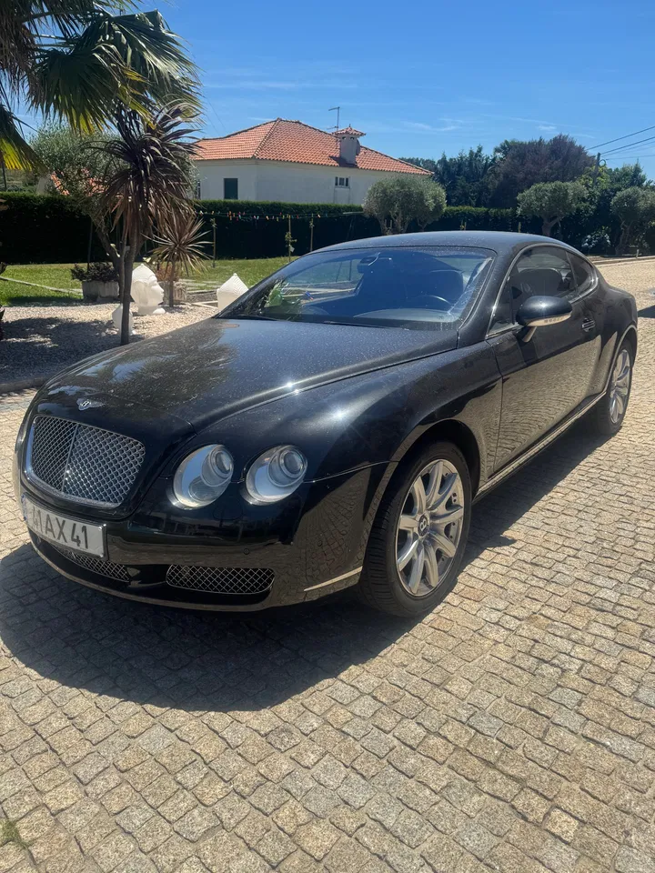 Bentley Continental, 75 000 km, Portugalsko — foto 1