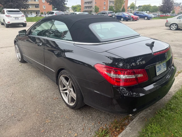 2012 Mercedes-Benz Eclass E350, černá, 208 956 km, dovoz Kanada — foto 4 z 5