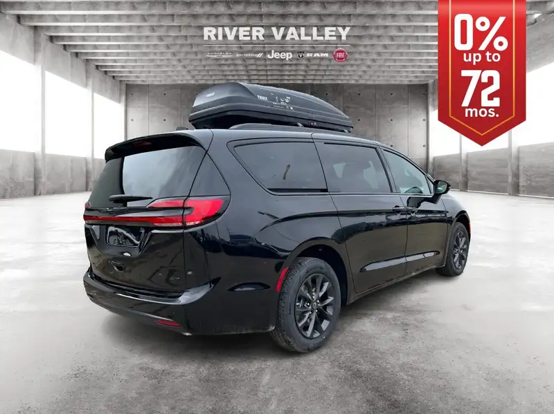 2026 Chrysler Pacifica Select, černá, 0 km, dovoz Kanada — foto 3 z 12