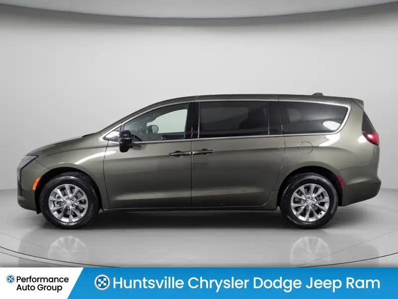 2027 Chrysler Pacifica Select AWD, zelená, dovoz Kanada — foto 8 z 12