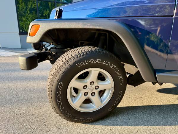 2003 Jeep, dovoz Kanada — foto 7 z 12