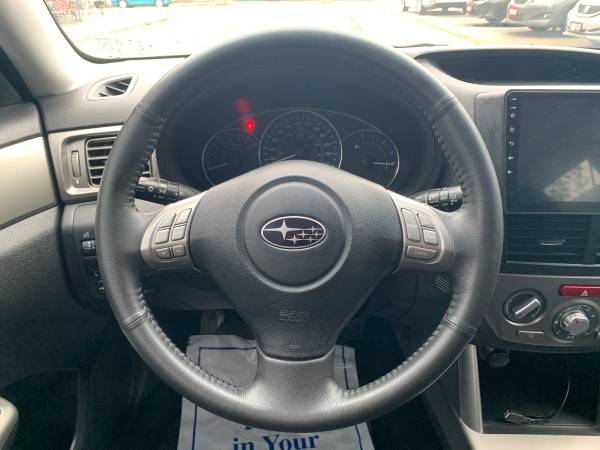 2010 Subaru, dovoz Kanada — foto 9 z 12