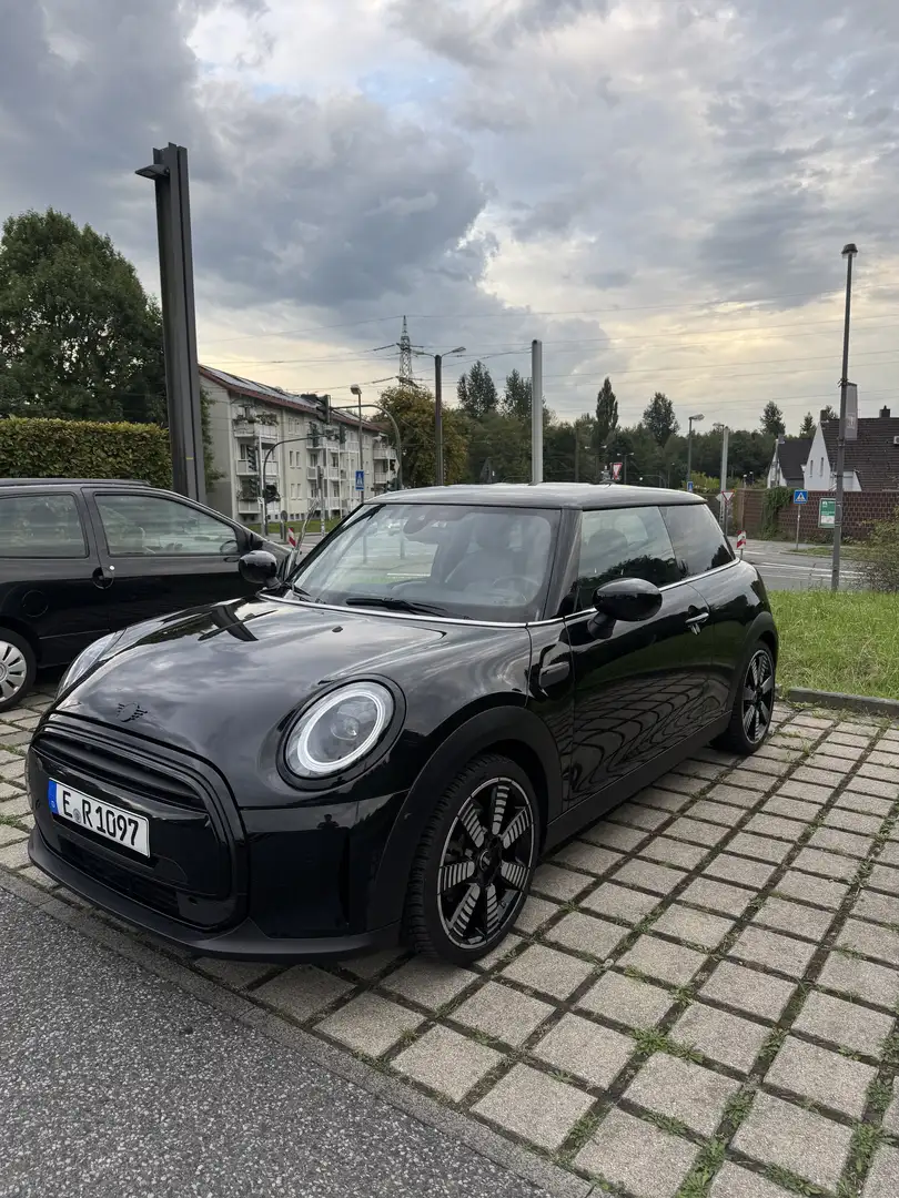 2024 MINI Cooper, 15 850 km, Německo — foto 1