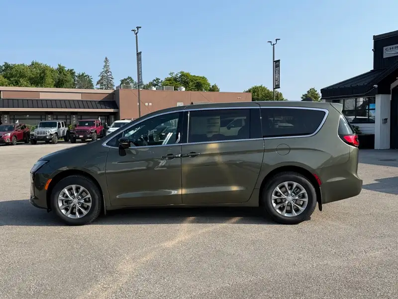2027 Chrysler Pacifica Select, zelená, 11 km, dovoz Kanada — foto 4 z 12
