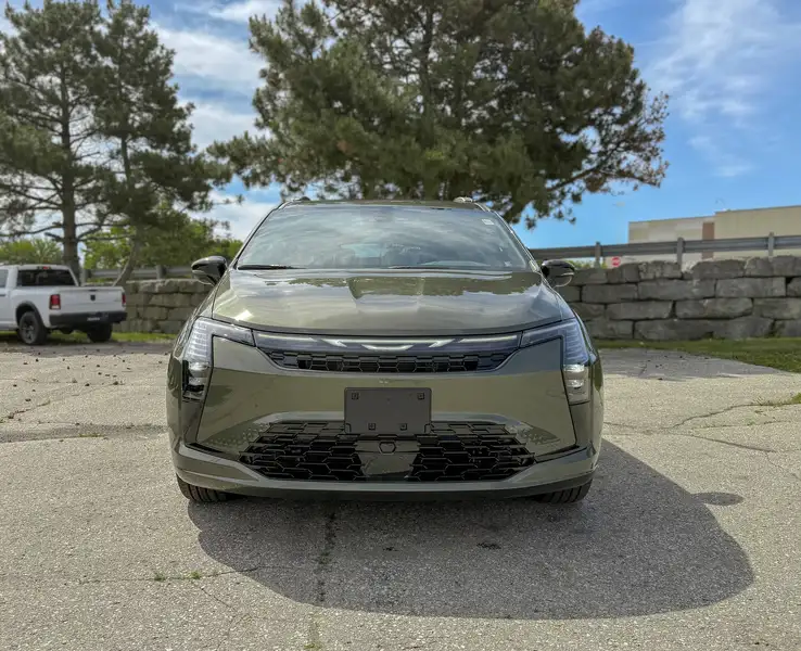 2027 Chrysler Pacifica SELECT | S Package, zelená, 1 500 km, dovoz Kanada — foto 2 z 12