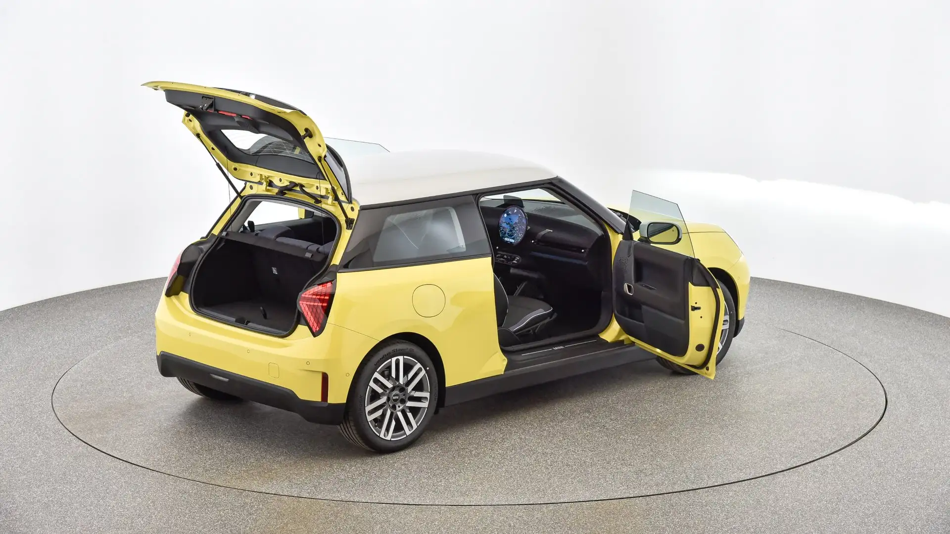 2026 MINI Cooper E, 9 900 km, Rakousko — foto 11 z 12
