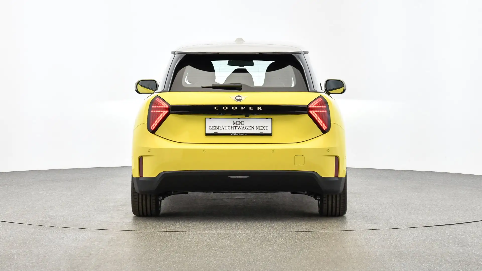 2026 MINI Cooper E, 9 900 km, Rakousko — foto 2 z 12