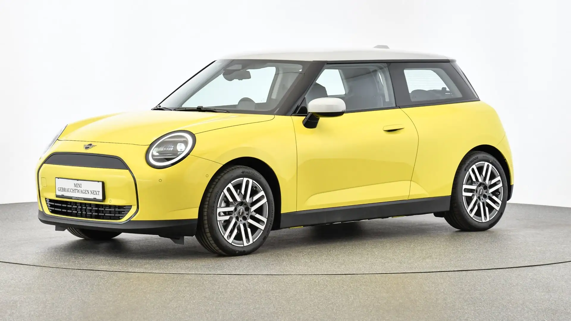 2026 MINI Cooper E, 9 900 km, Rakousko — foto 5 z 12