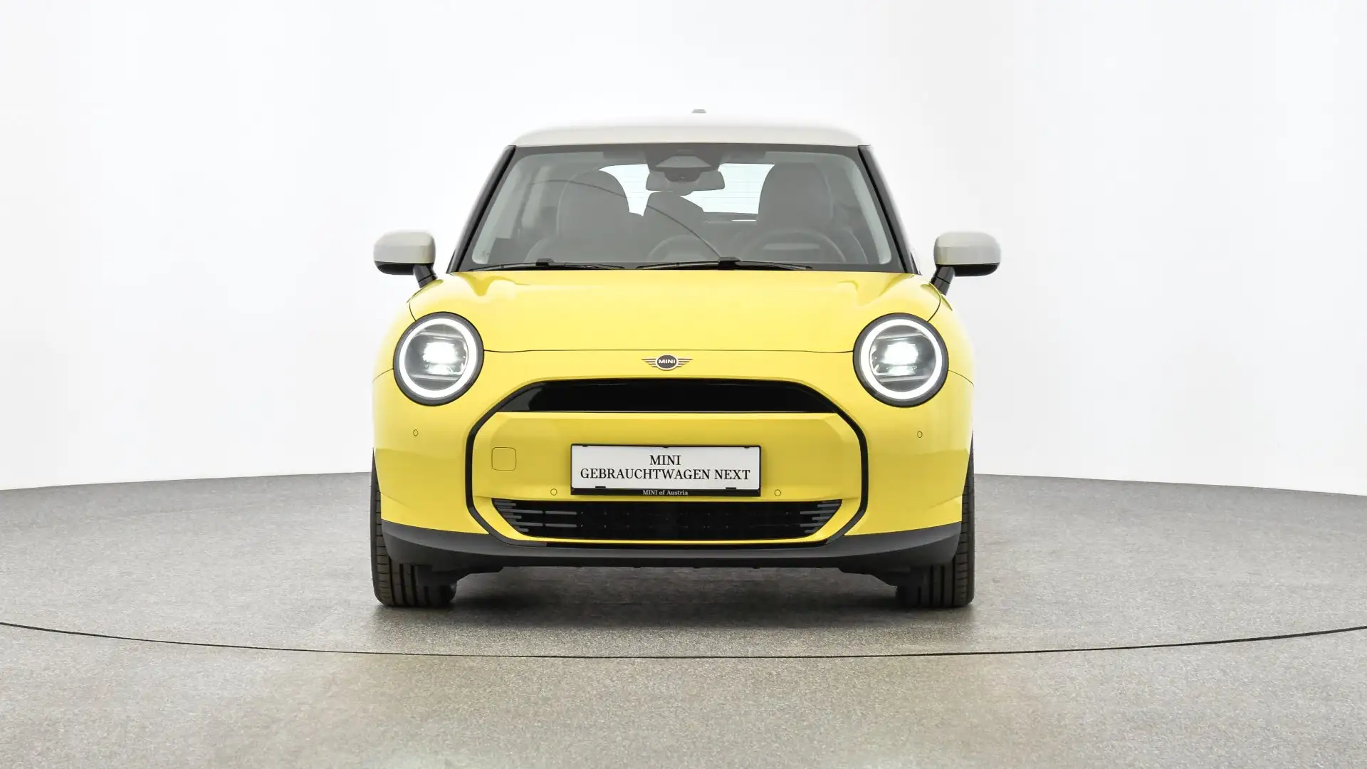2026 MINI Cooper E, 9 900 km, Rakousko — foto 6 z 12