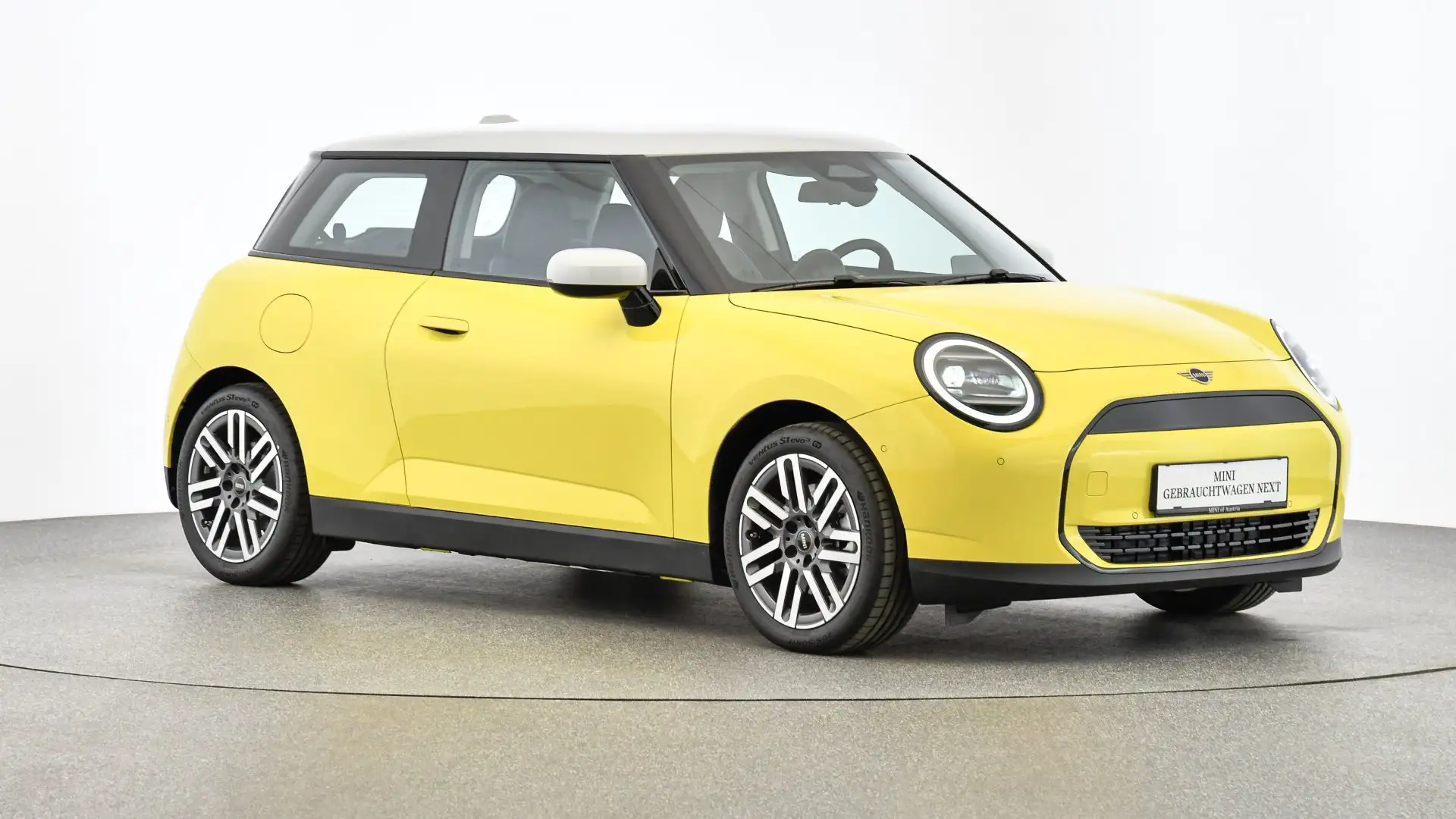 2026 MINI Cooper E, 9 900 km, Rakousko — foto 7 z 12