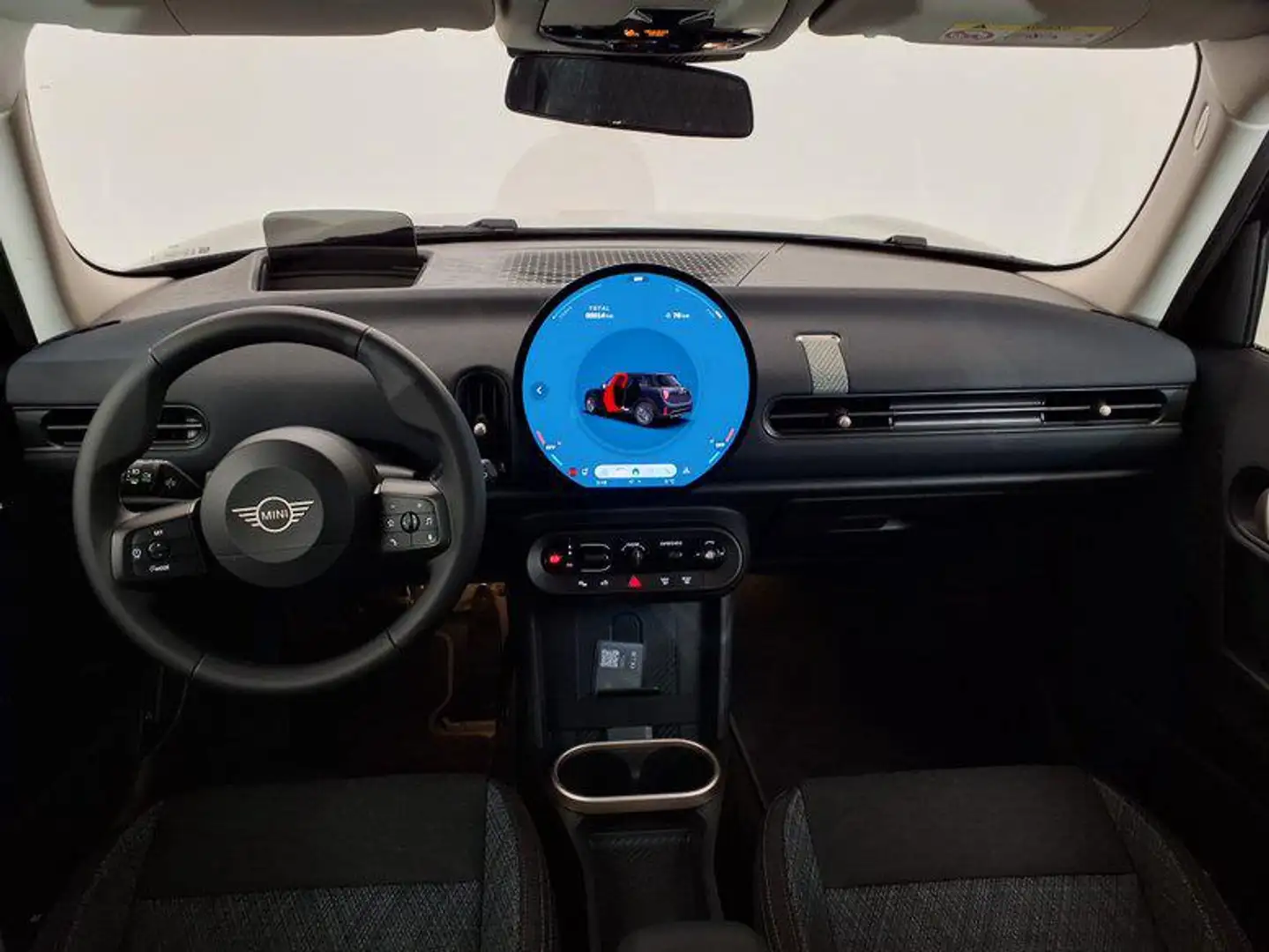 2026 MINI Cooper, 8 000 km, Rakousko — foto 11 z 12